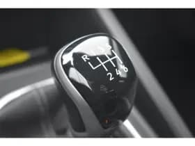 Volkswagen Golf thumbnail 30