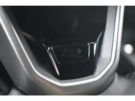 Volkswagen Golf thumbnail 32