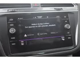Volkswagen Tiguan thumbnail 25