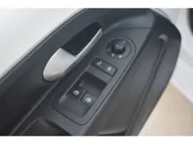 Volkswagen Up! thumbnail 13