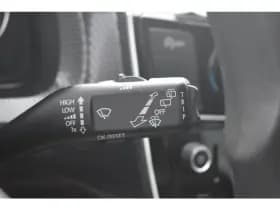Volkswagen Up! thumbnail 17