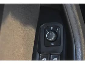 Volkswagen Passat thumbnail 19