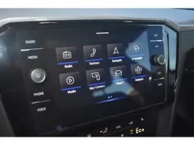 Volkswagen Passat thumbnail 27
