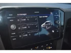 Volkswagen Passat thumbnail 33