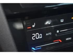 Volkswagen Passat thumbnail 35
