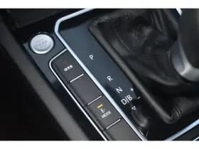 Volkswagen Passat thumbnail 36
