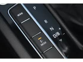 Volkswagen Passat thumbnail 38