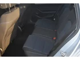 Volkswagen Passat thumbnail 43