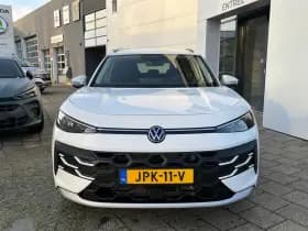 Volkswagen T-Roc thumbnail 2
