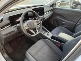 Volkswagen T-Roc thumbnail 8