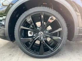 Volkswagen T-Roc thumbnail 11