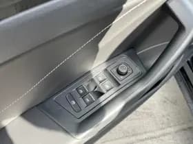 Volkswagen T-Roc thumbnail 14