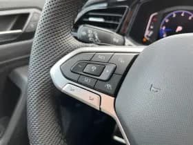 Volkswagen T-Roc thumbnail 16
