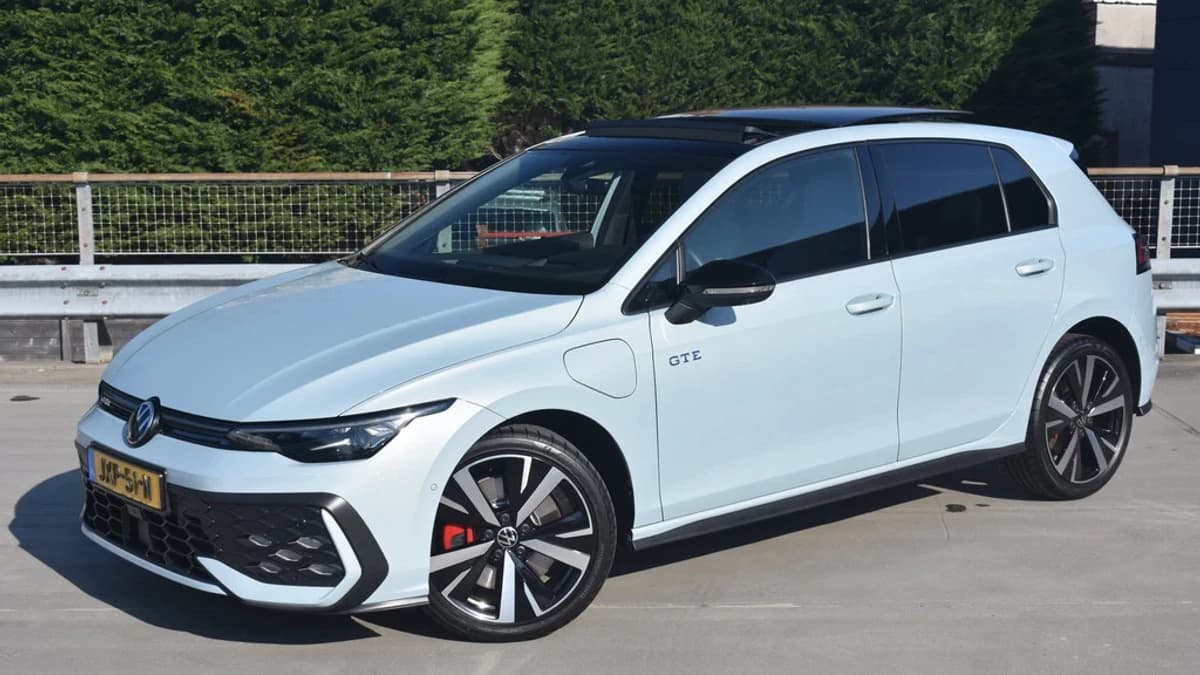 Volkswagen Golf — foto 1