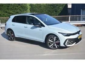 Volkswagen Golf thumbnail 2