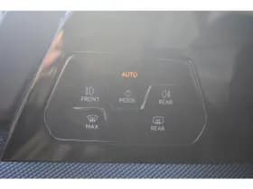 Volkswagen Golf thumbnail 17