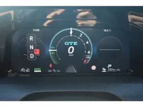 Volkswagen Golf thumbnail 24
