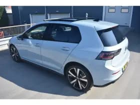 Volkswagen Golf thumbnail 4