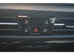 Volkswagen Golf thumbnail 40