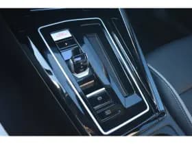 Volkswagen Golf thumbnail 41