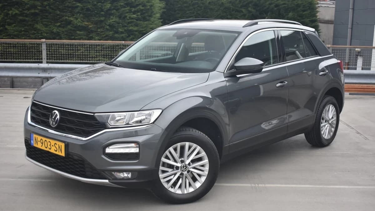 Volkswagen T-Roc — foto 1