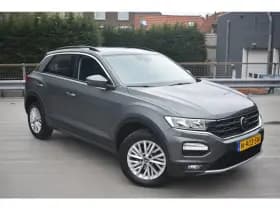 Volkswagen T-Roc thumbnail 2