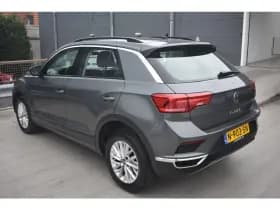 Volkswagen T-Roc thumbnail 3