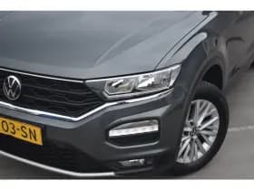 Volkswagen T-Roc thumbnail 5