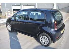 Volkswagen Up! thumbnail 4