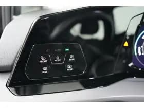 Volkswagen Golf thumbnail 11