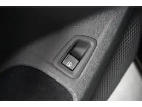 Volkswagen Golf thumbnail 17