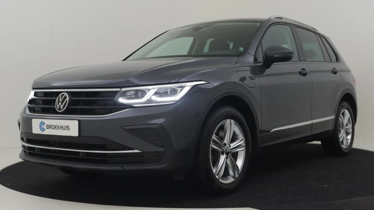Volkswagen Tiguan — foto 1