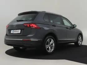 Volkswagen Tiguan thumbnail 2