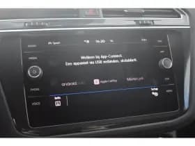 Volkswagen Tiguan thumbnail 25