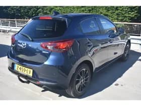 Mazda 2 thumbnail 4