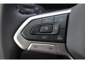 Volkswagen T-Roc thumbnail 16
