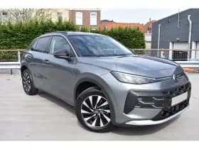 Volkswagen T-Roc thumbnail 3