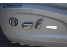 Volkswagen Multivan thumbnail 14