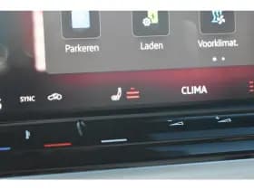 Volkswagen Multivan thumbnail 35