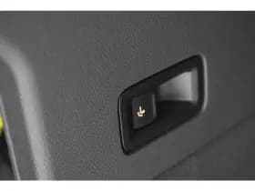 Volkswagen Multivan thumbnail 41
