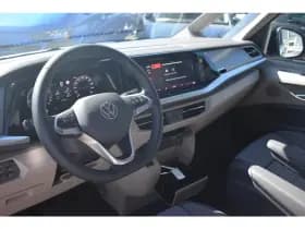 Volkswagen Multivan thumbnail 9
