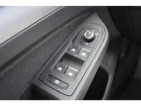 Volkswagen Golf thumbnail 12