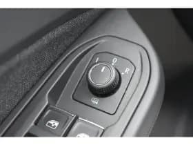 Volkswagen Golf thumbnail 13