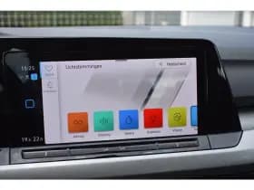 Volkswagen Golf thumbnail 23