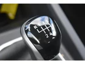 Volkswagen Golf thumbnail 28