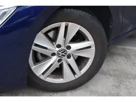 Volkswagen Golf thumbnail 6