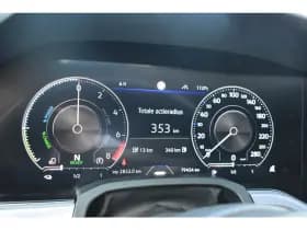 Volkswagen Touareg thumbnail 22