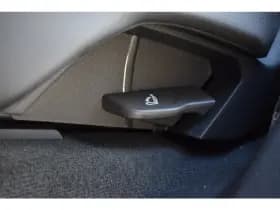 Volkswagen Touareg thumbnail 43