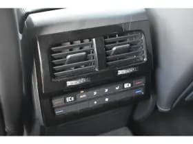 Volkswagen Touareg thumbnail 40