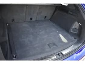 Volkswagen Touareg thumbnail 51